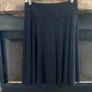 Elegant Black Midi Skirt. Small
